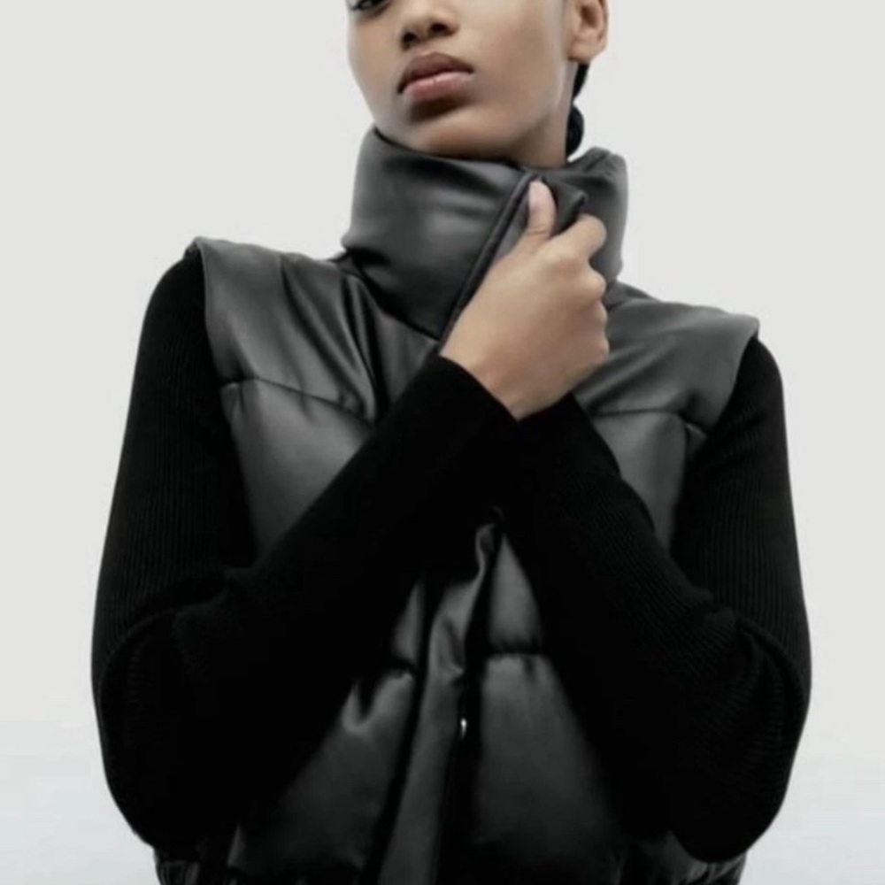 Zara Black Puffer Vest - Picture 3 of 9